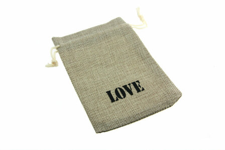 Jute look zakjes love 9.5 x 13.5 cm