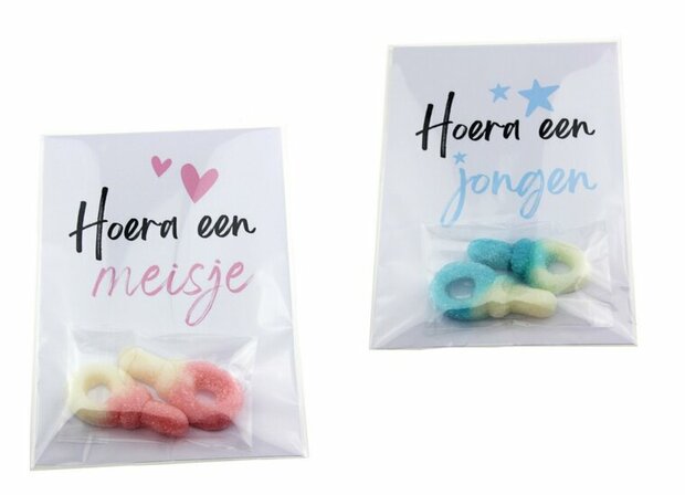 Geboortebedankje hoera een jongen of meisje met 2 snoepspeentjes